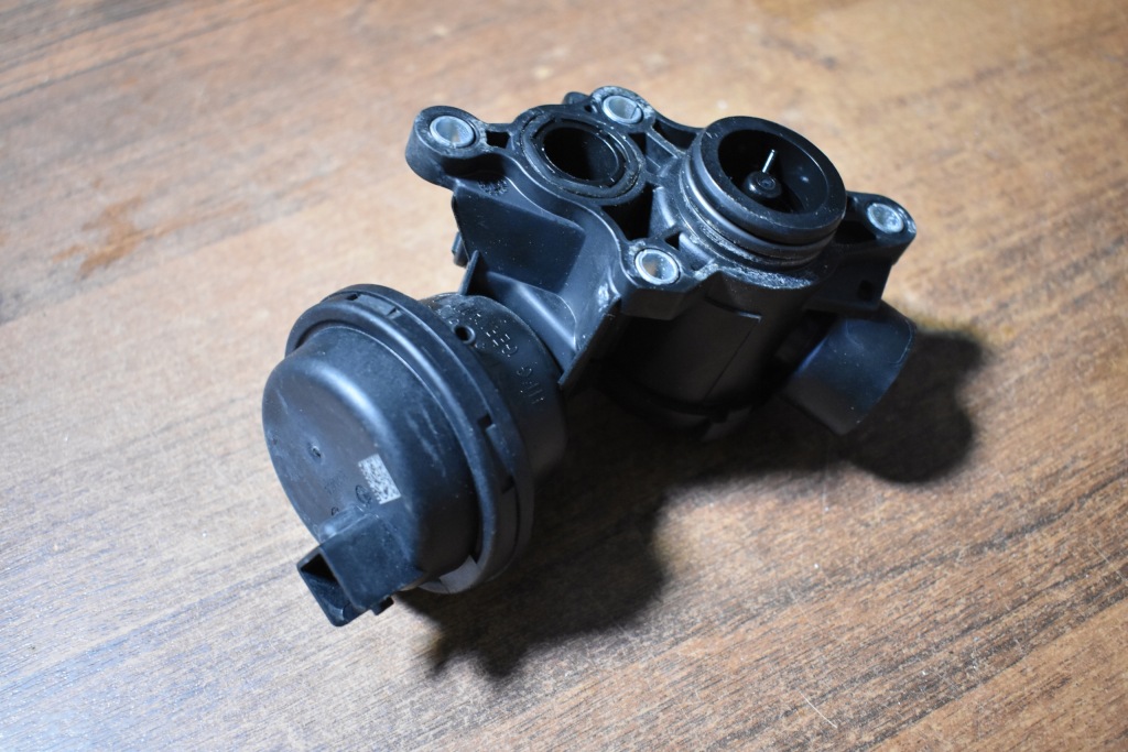 фото №1, Idealny клапан води porsche panamera 971 audi 1