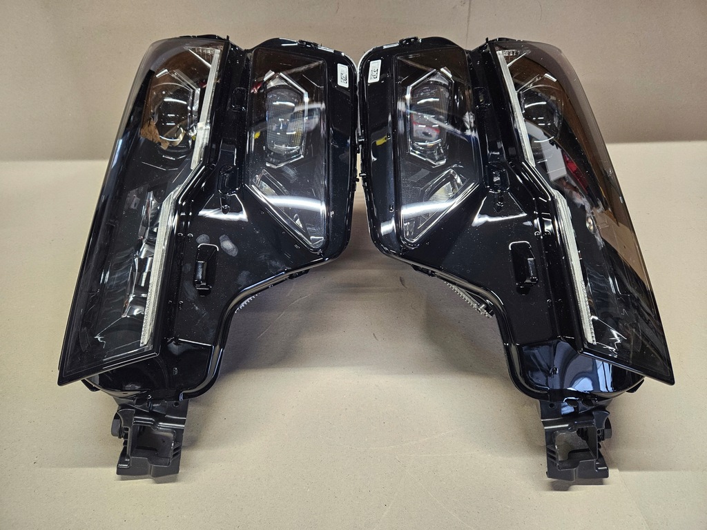 фото №13, Лампа правая левая передняя перед skoda karoq lift full led