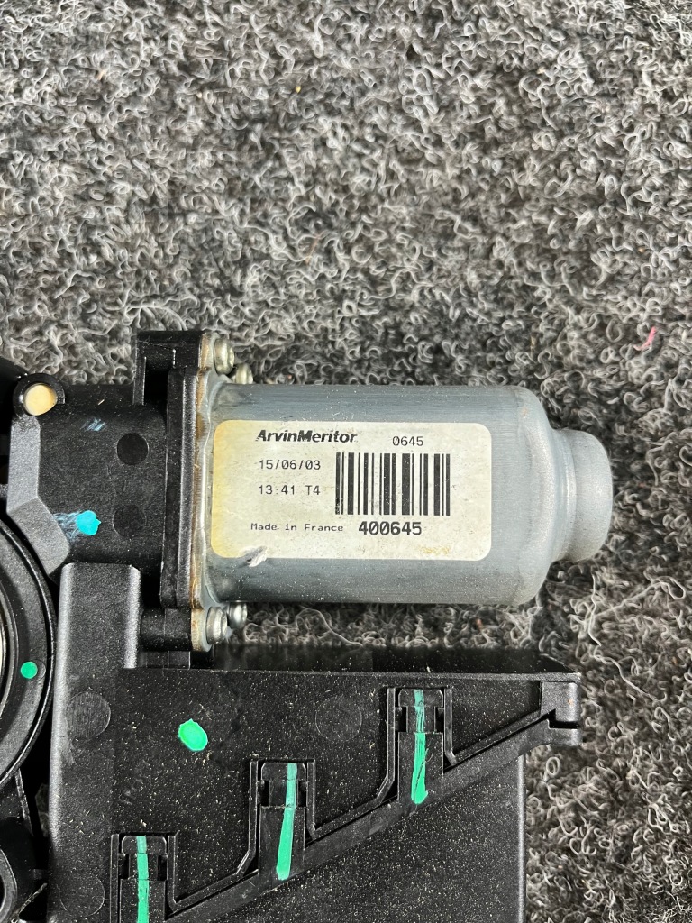 фото №5, Vw polo 9n моторчик окон левый перед 6q2959802a