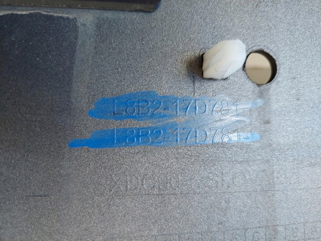 фото №7, Land rover defender бампер задняя l8b2-17d781