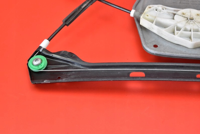 фото №13, Подъемник стекло левый перед eu 5m0837461 vw golf 5 v plus 05-14