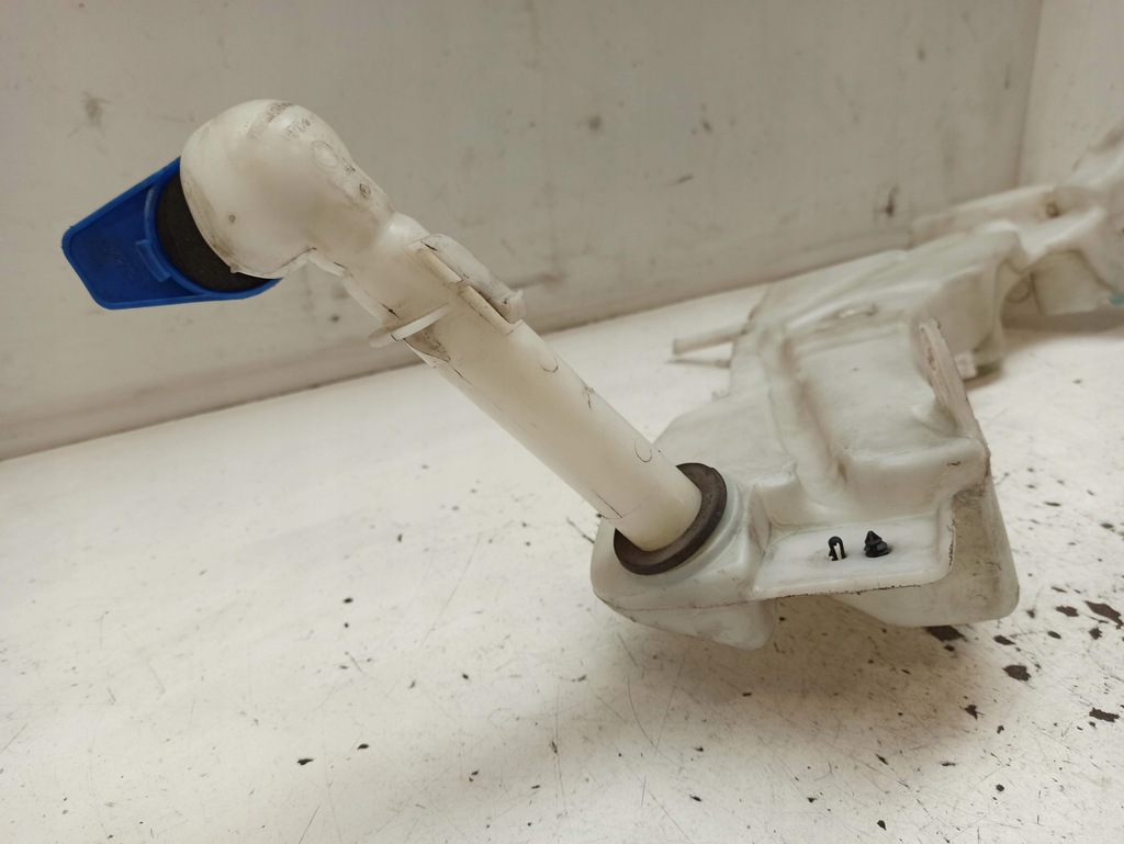 фото №12, Ford оригінальний номер 3m5113k163ae бак омивача