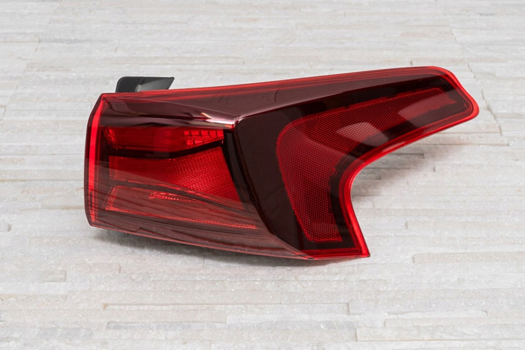 фото №5, Hyundai santa fe tm лампа задняя правая 92402s100