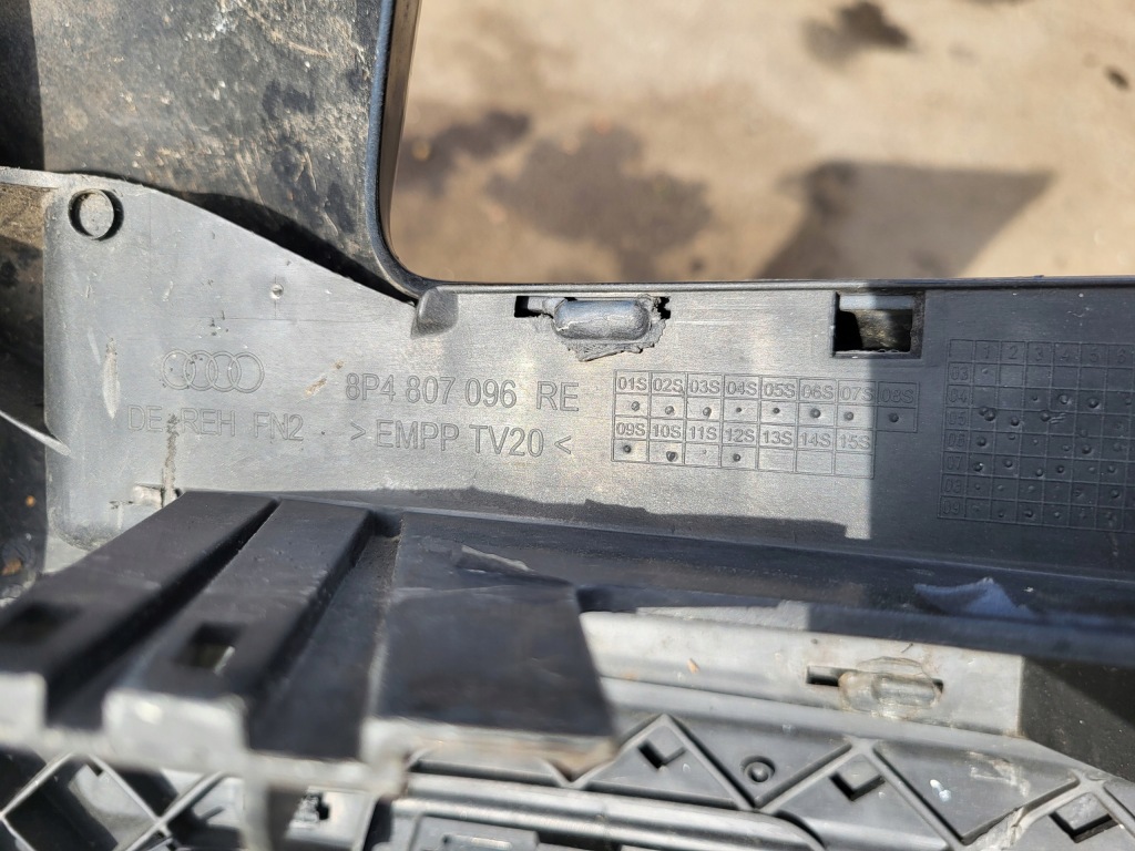 Бампер передній перед audi a3 8p sportback lift чорний оригінальний номер Зі Шроту