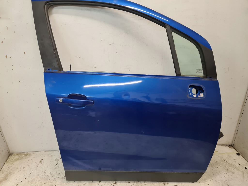 фото №1, Opel mokka mokka x дверь правое передние правый перед bxq