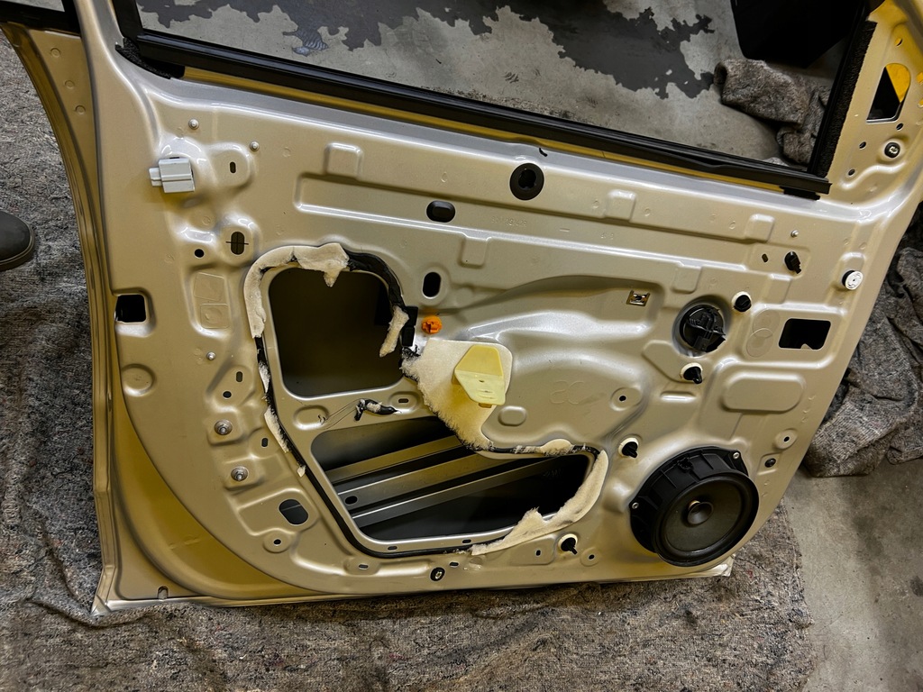 фото №11, Дверь левый перед dacia sandero iii stepway tekqf 2022r