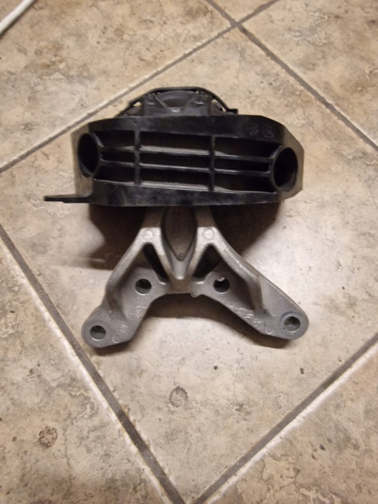 фото №1, Кронштейн подушка двигателя peugeot opel 243248