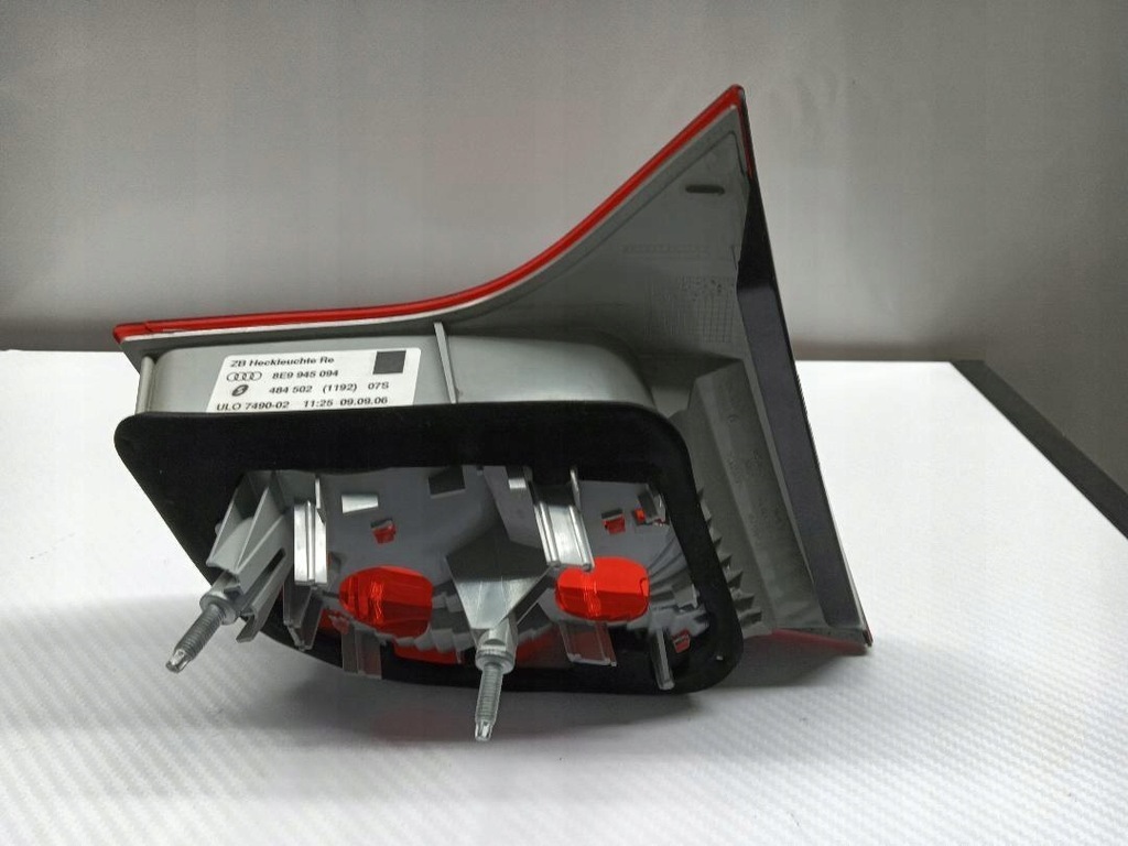 фото №8, Лампа задня задня права audi a4 b7 8e9945094