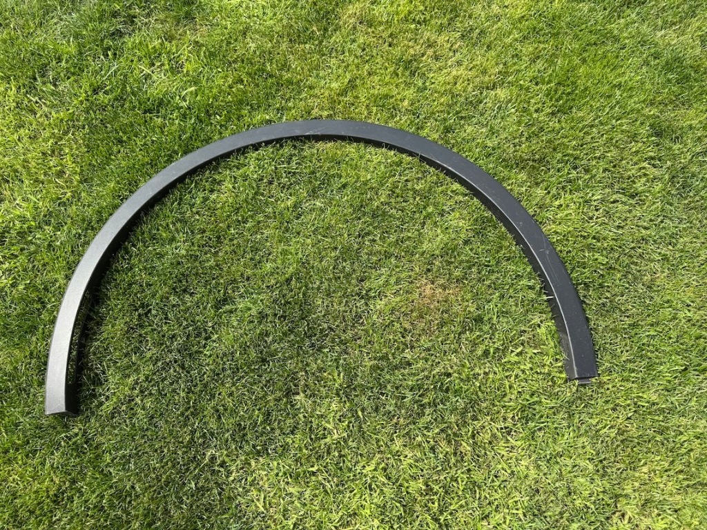 Купити Tesla model y my накладка на крила передній лівий перед оригінал