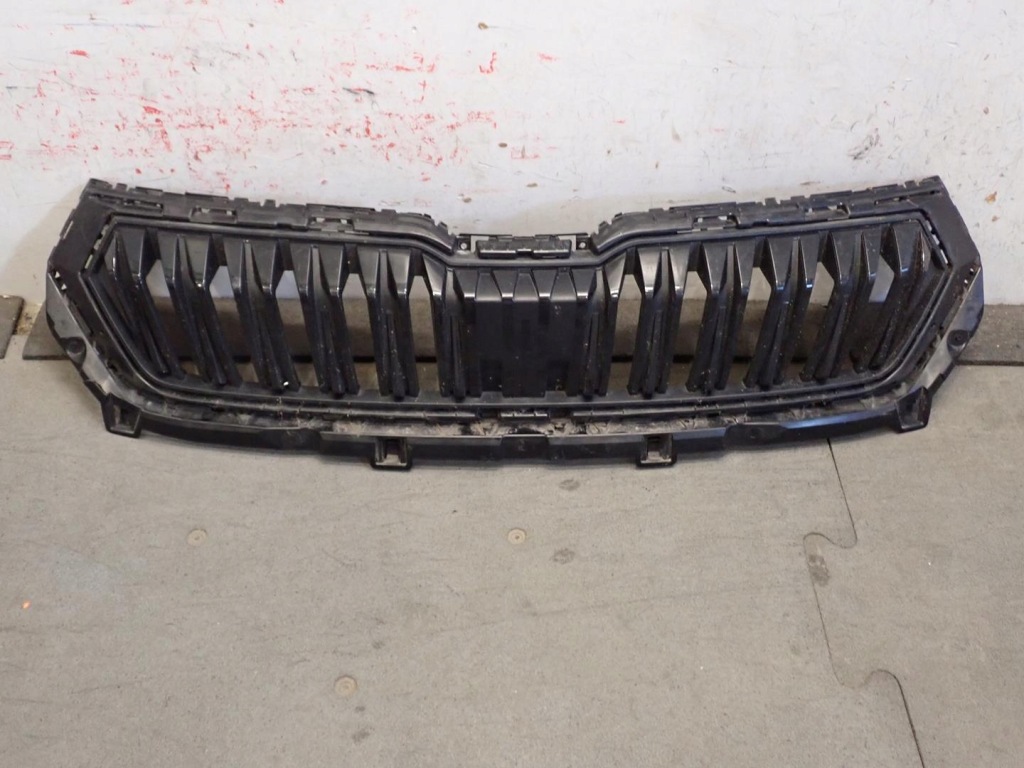 фото №1, Решётка радиатора skoda karoq lift 2021- 57a853653g
