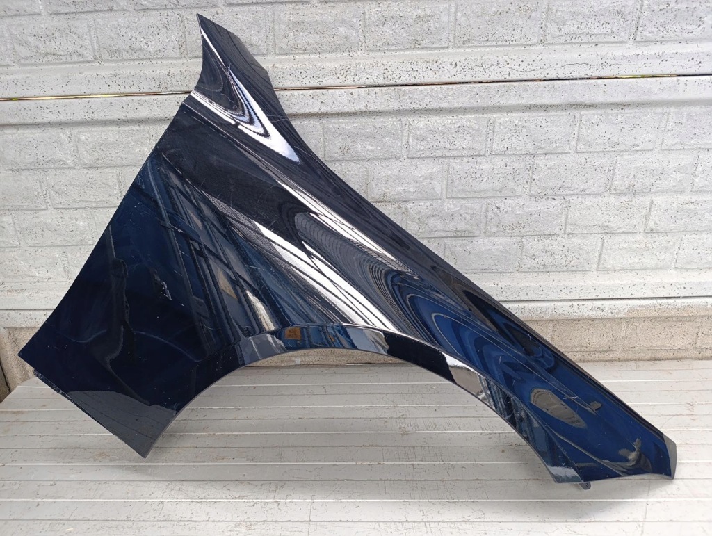 Купить Mercedes cle c236 a236 23- крыло правый оригинал