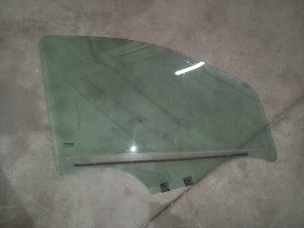 фото №1, Renault express 2021- стекло дверь правый lub левый перед правая