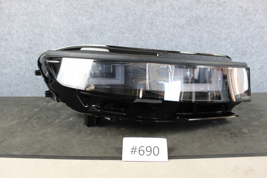 фото №1, Hyundai ioniq v 5 лампа правая перед ful led