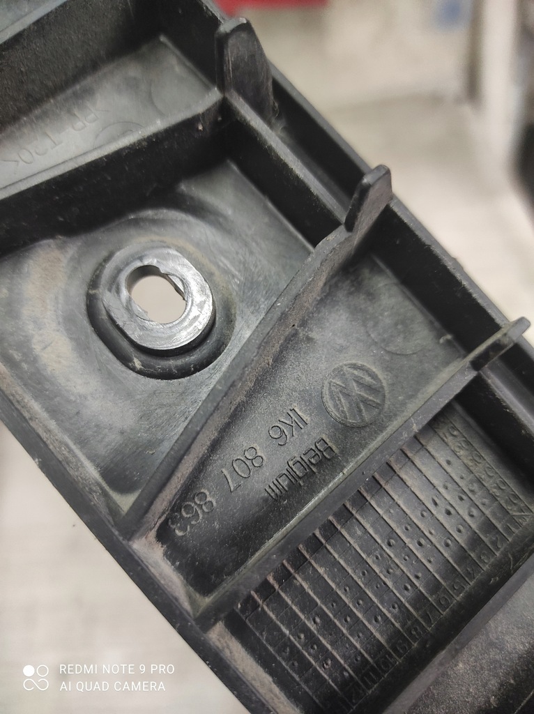 фото №7, Vw golf v напрямна бампера задня 1k0807863