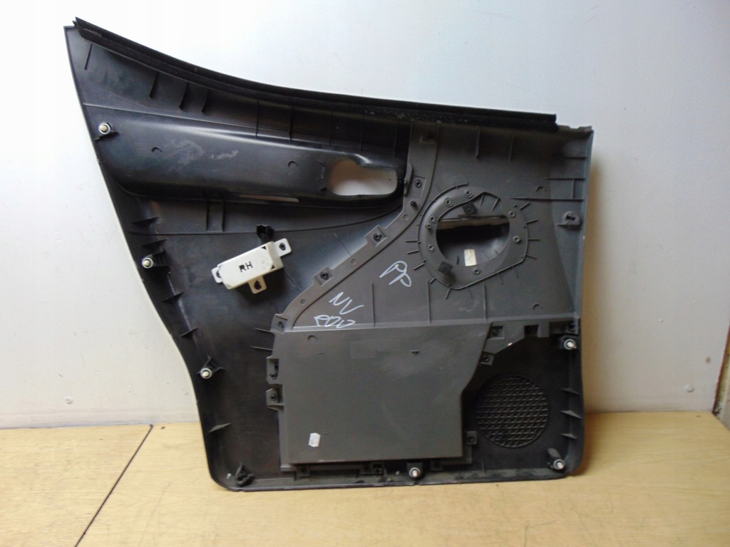 фото №9, Обивка обшивка дверь правый перед nissan nv200 eu
