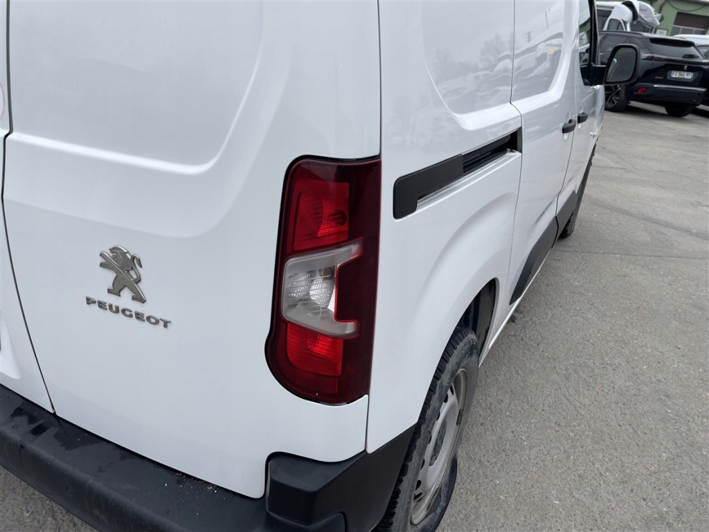 фото №1, Лампа права задня правий задня peugeot partner iv 4 18-25