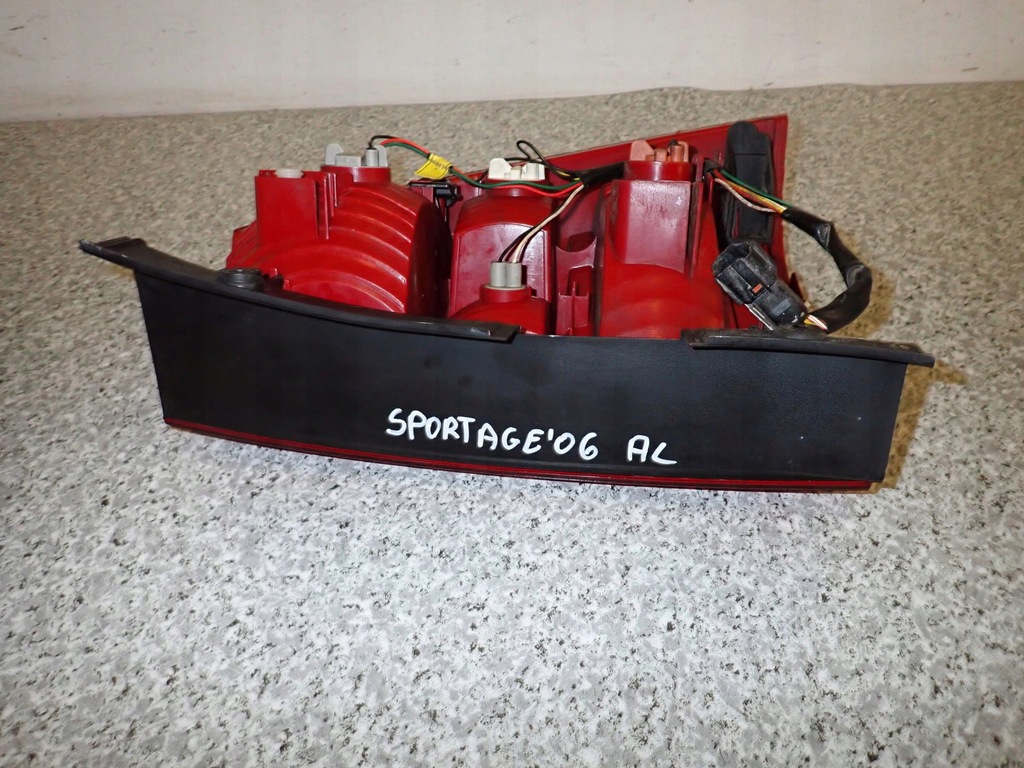 фото №7, Kia sportage ii 04-08 лампа задняя левая europa