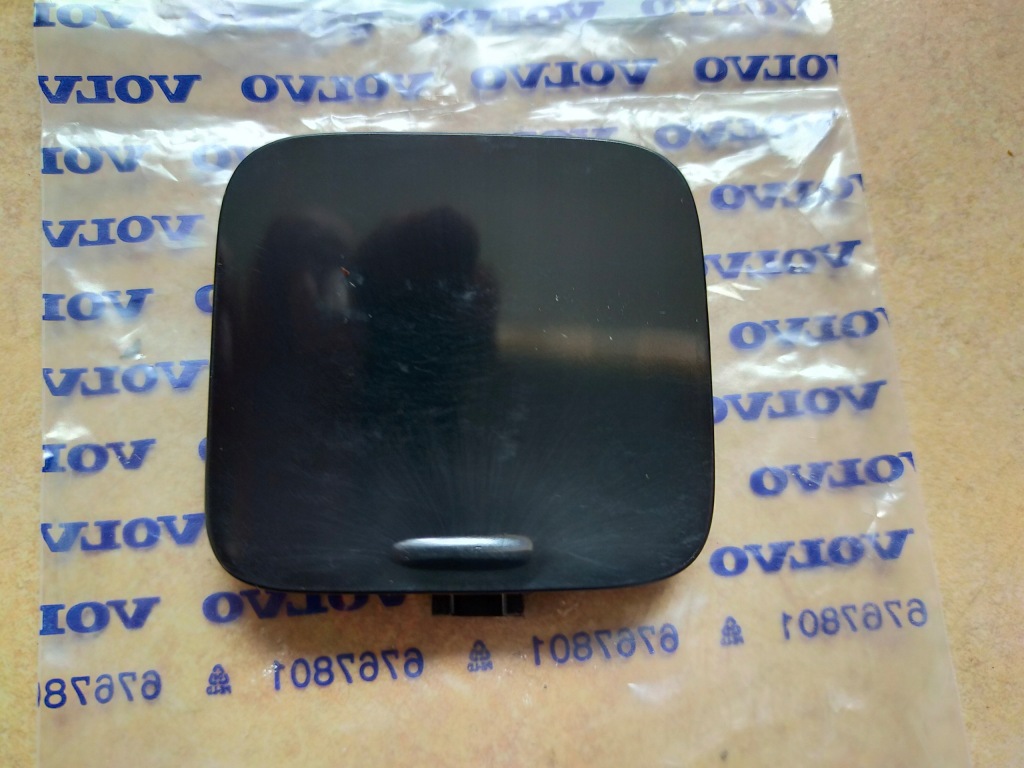 фото №1, Volvo v60 ii заглушка w бампер задня задній wkrętki