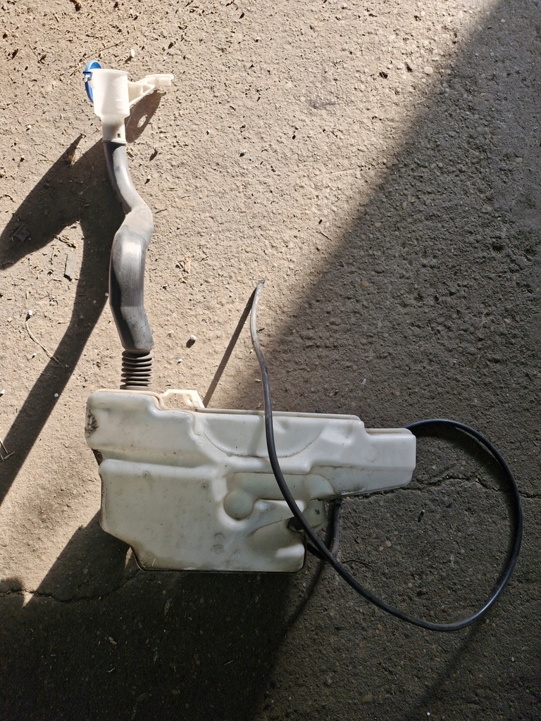 фото №1, Land rover оригінальний номер bj3217b613ad бачок spryskiwaczy8