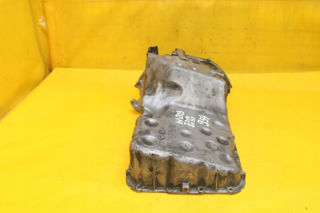 фото №6, Поддон масляная масла r6110140602 w203 2.2 cdi 611.962