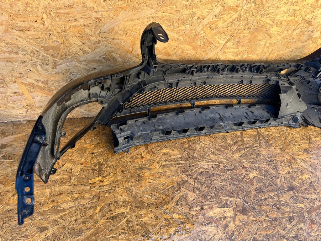 Молдинг накладка-спойлер бампера правий перед glc w253 mercedes оригінальний номер a2538858000 Недорого