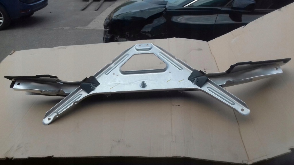 фото №12, Усилитель поперечный 4m0805737 vw touareg iii