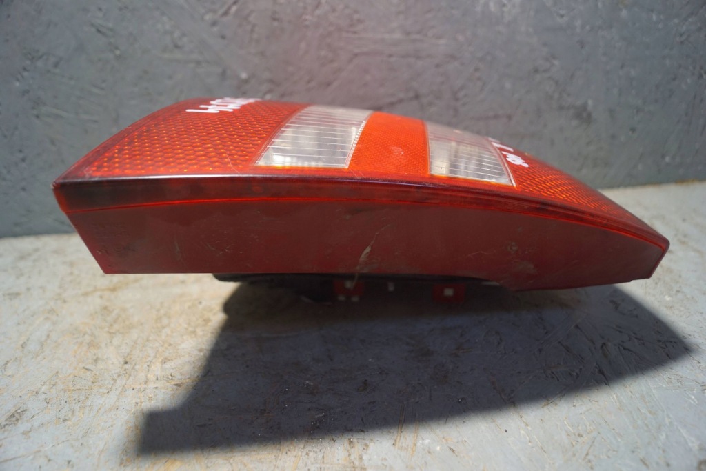 фото №9, Skoda octavia ii лампа левый задняя hb s2074