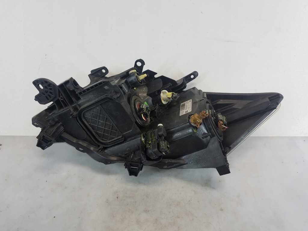 фото №15, Лампа перед toyota auris i e15