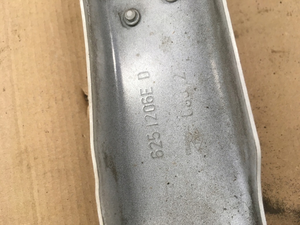 Направляющая бампера перед renault megane iii coupe цвет ov369 Оригинал