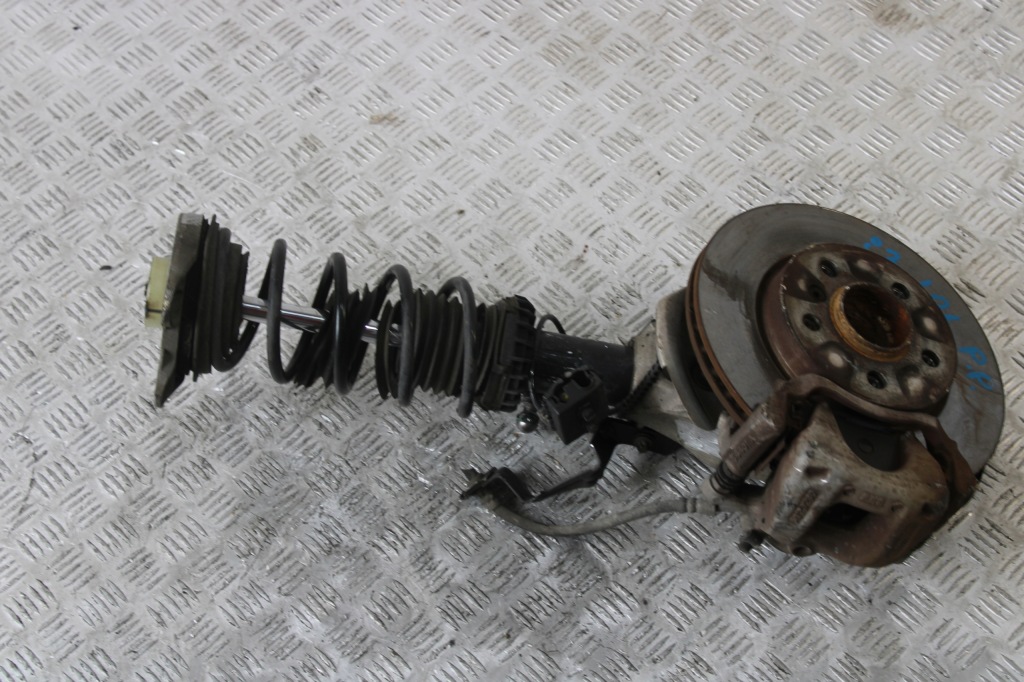 фото №1, Поворотный кулак амортизационная стойка правый перед амортизатор bmw i3 l01