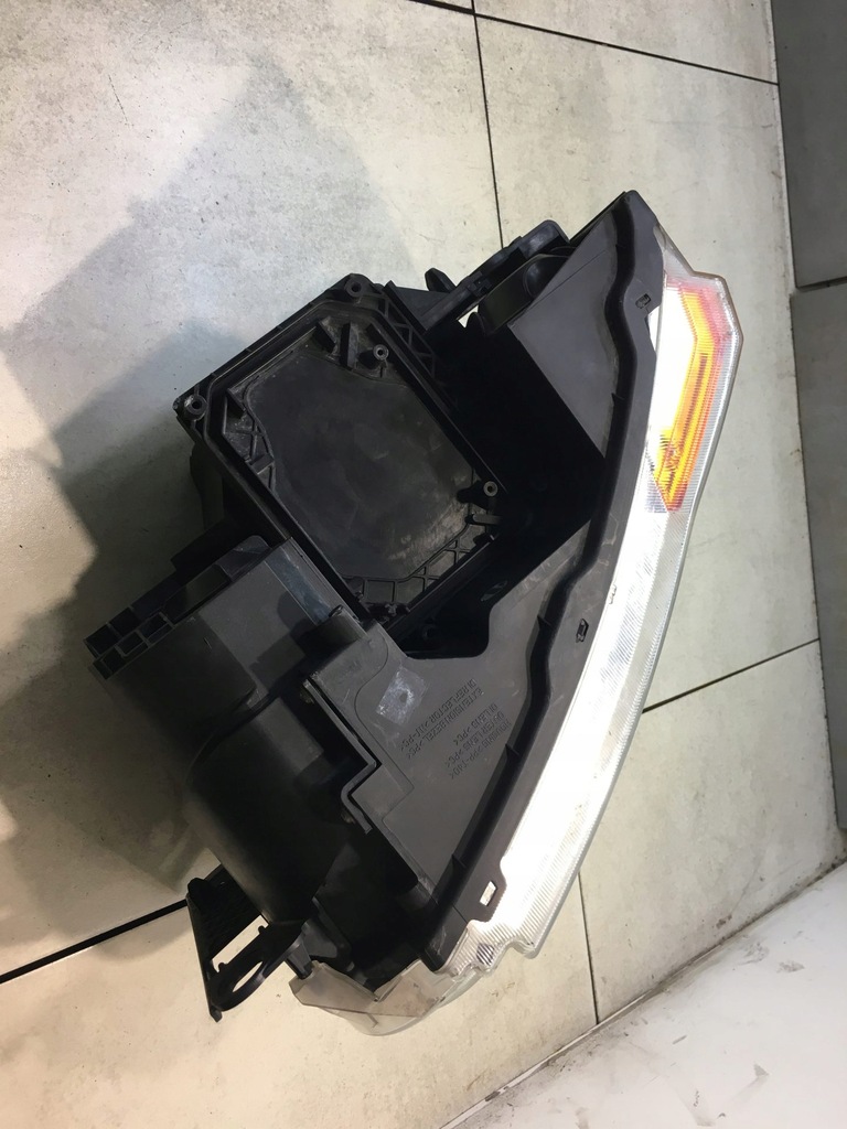 фото №12, Лампа правый перед discovery iii xbc001062