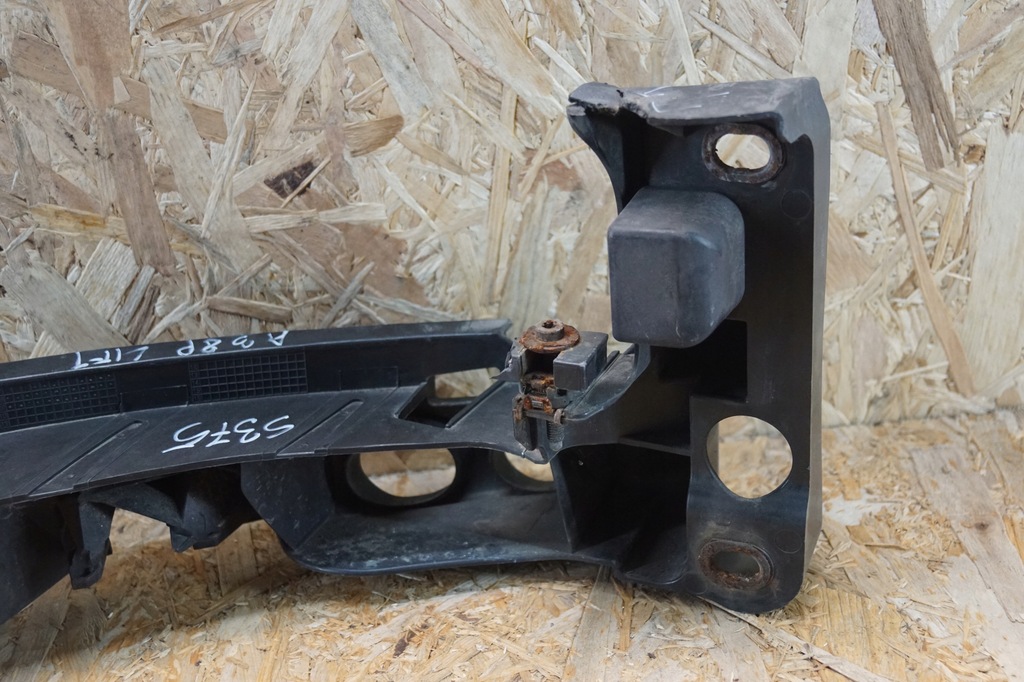 фото №12, Напрямна лампи лівий audi a3 8p lift