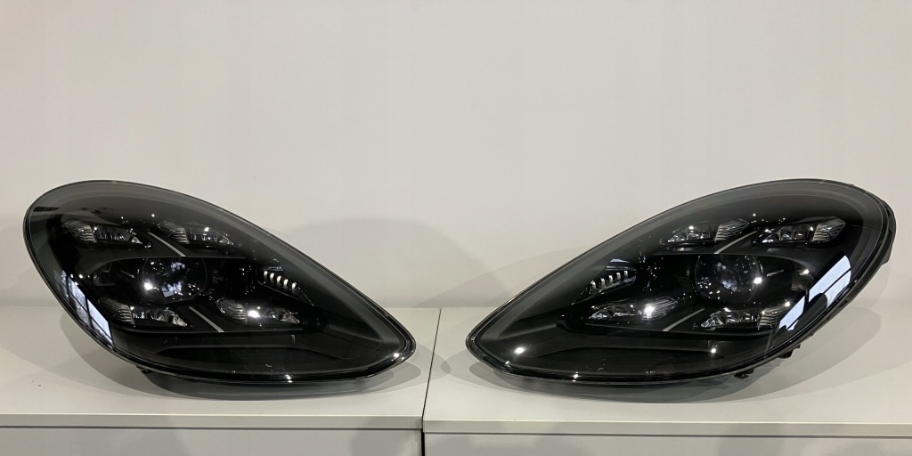 фото №1, Фары передние комплект porsche panamera 971 matrix led 035 036 лампы