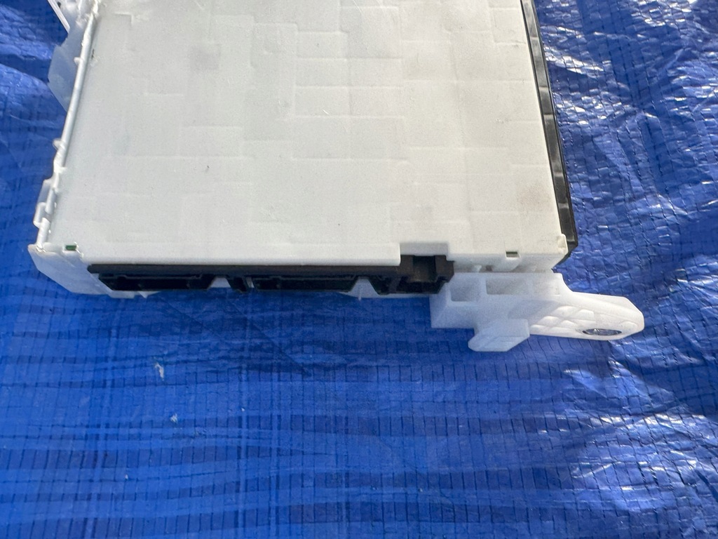 фото №11, Модуль блок управления toyota yaris iv 1.5 hybrid 82730-52t10 89221-0da70