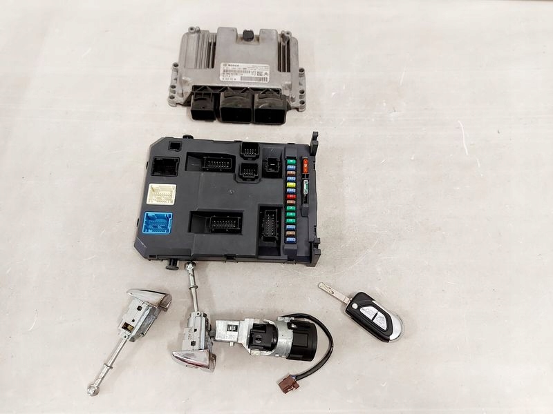 фото №1, Ds3 1.6 thp набор стартовый двигателя bsi замок зажигания