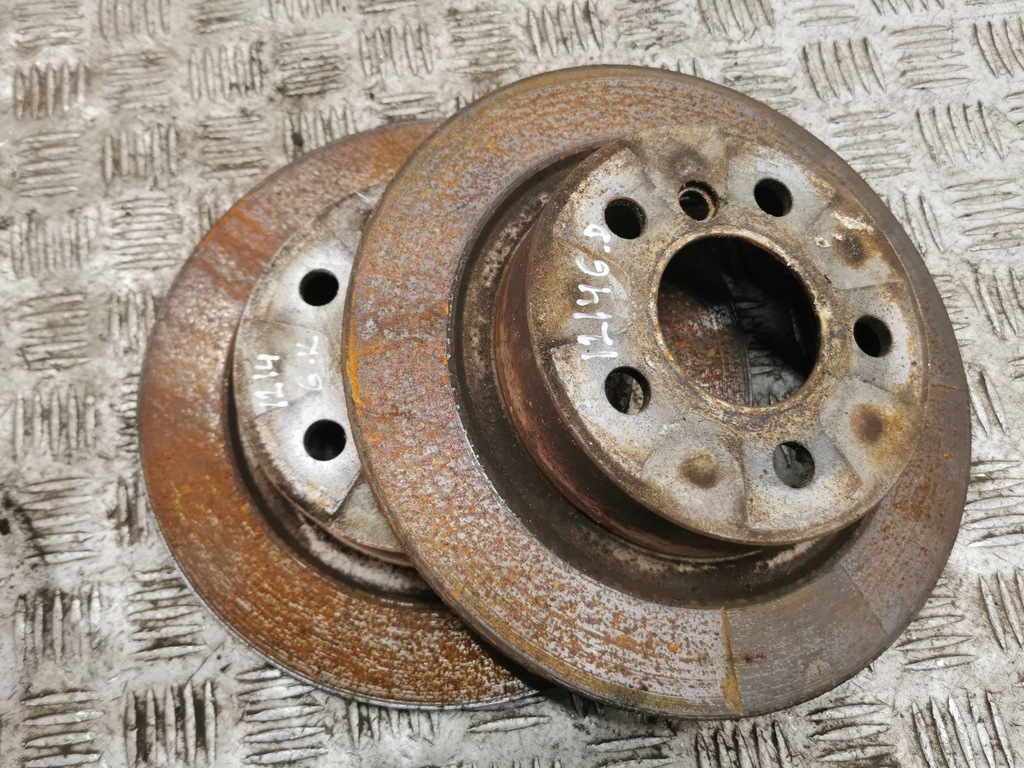 фото №1, Bmw i3 2015 диск тормозная задняя