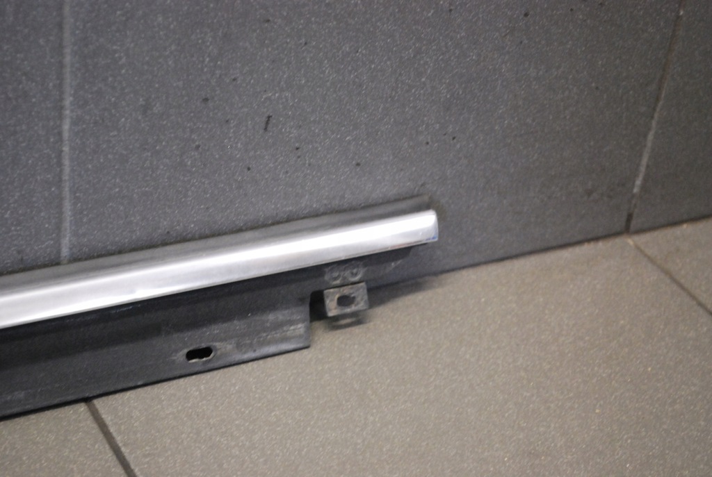 фото №6, Молдинг хром лівий перед audi a6 c5 4b0853283j