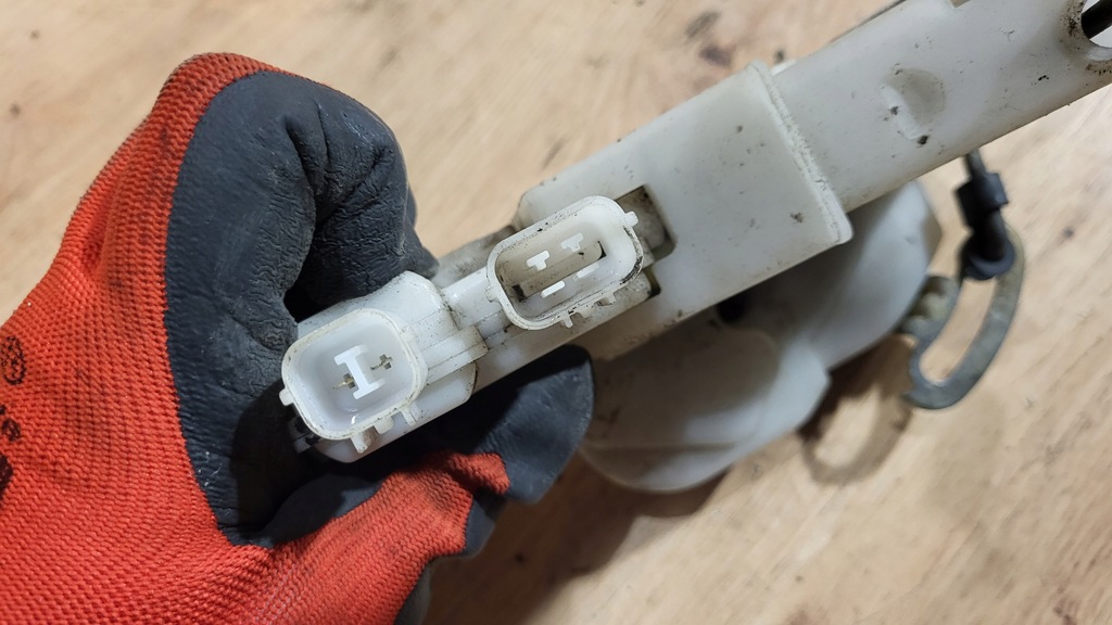 фото №4, Замок лівий задня honda accord vii 7 2 pin