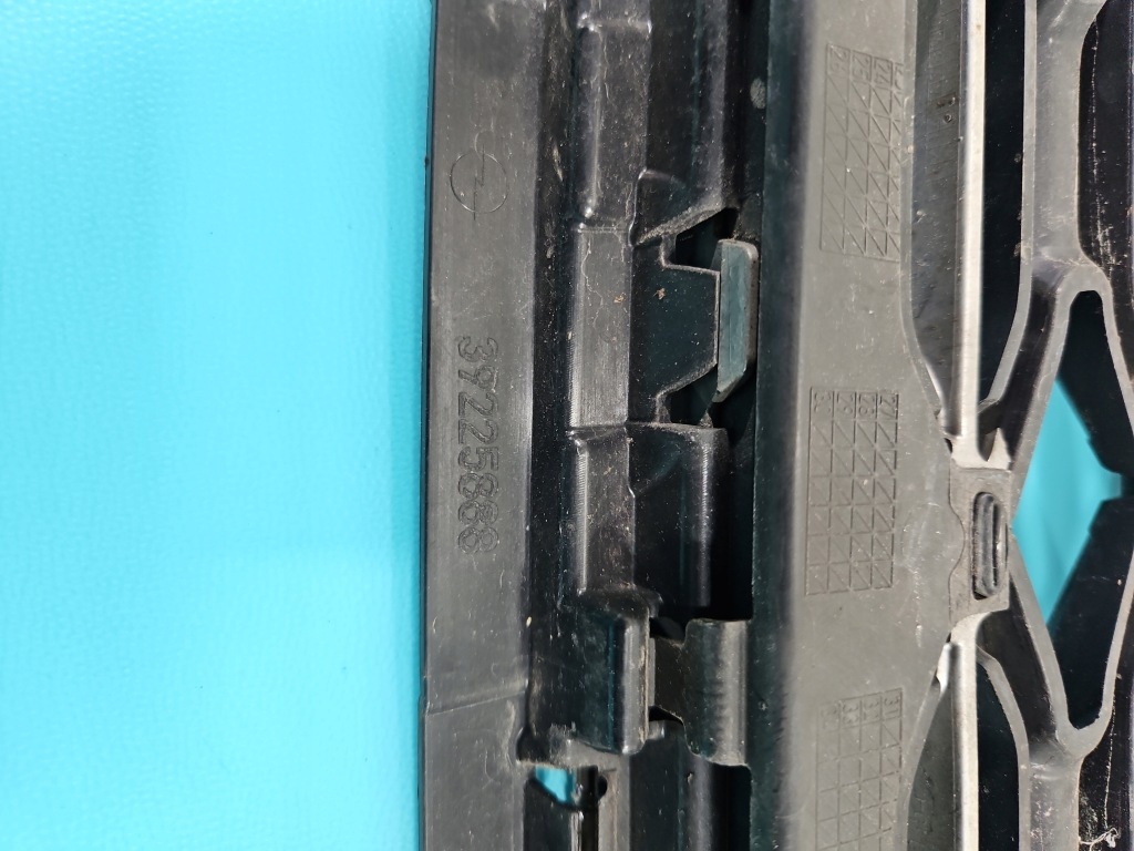 Решётка радиатора решётка радиатора opel insignia b 21r рестайлинг  хром в Украине