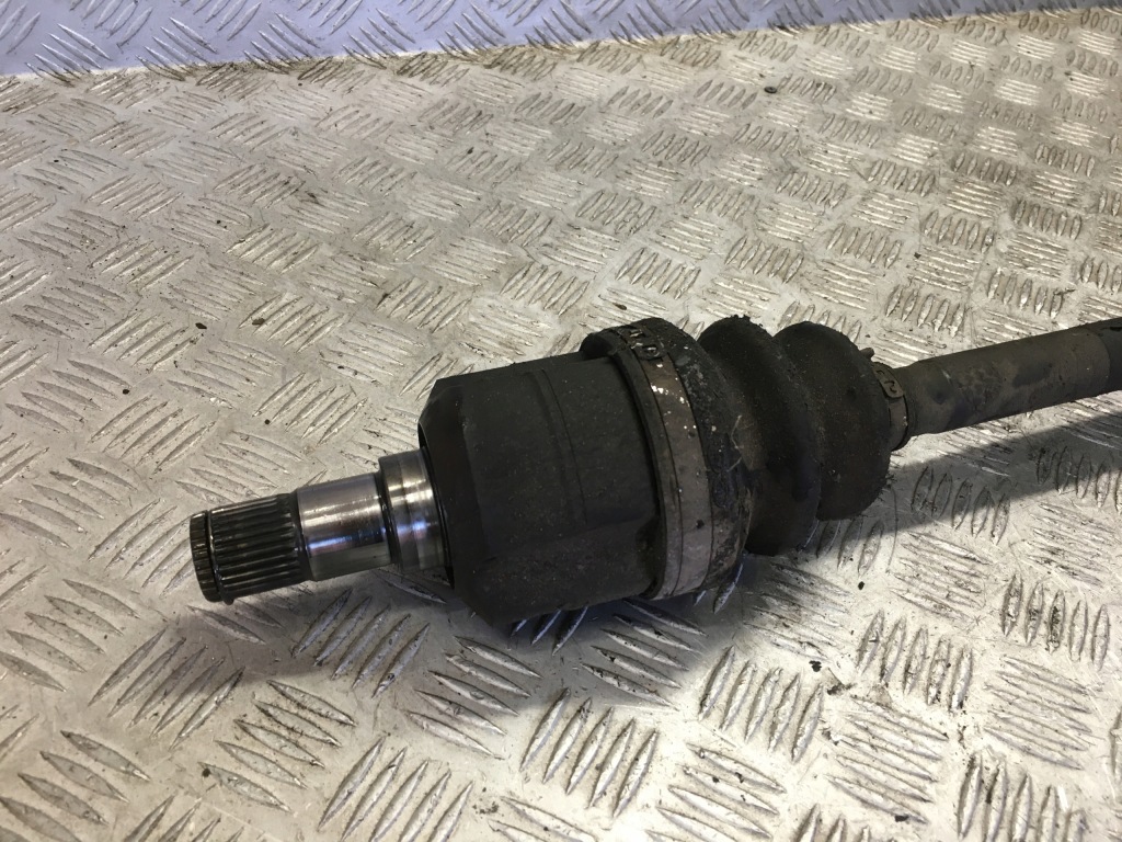 фото №3, Hyundai i30 2.0 crdi приводной вал правая