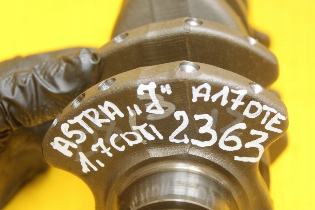 Wał коленчатый zafira c astra j h mokka cobmo 1.7 cdti a17dte Цена