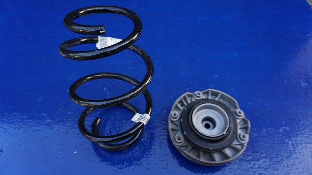 фото №1, Bmw f45 f46 - пружина i подшипник амортизатора