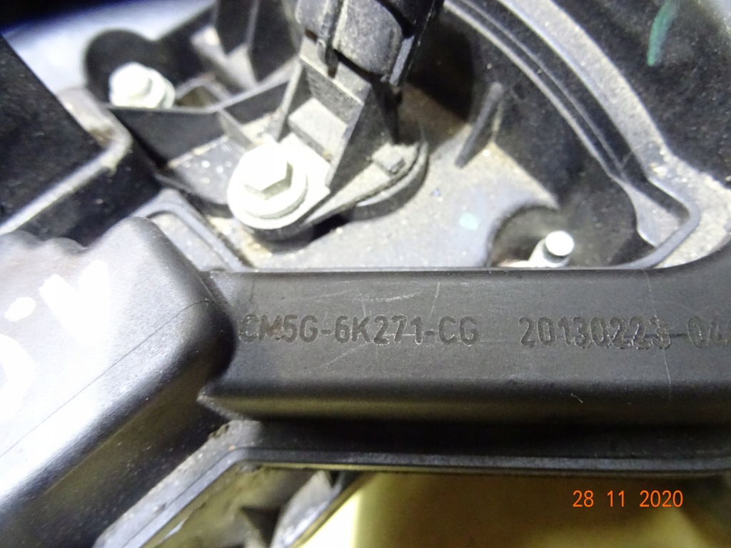 Крышка клапанов ford focus mk3 1.0 ecoboost Оригинал