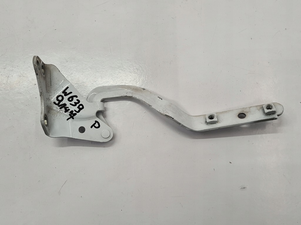 фото №1, Mercedes w639 петля капот правый 9147