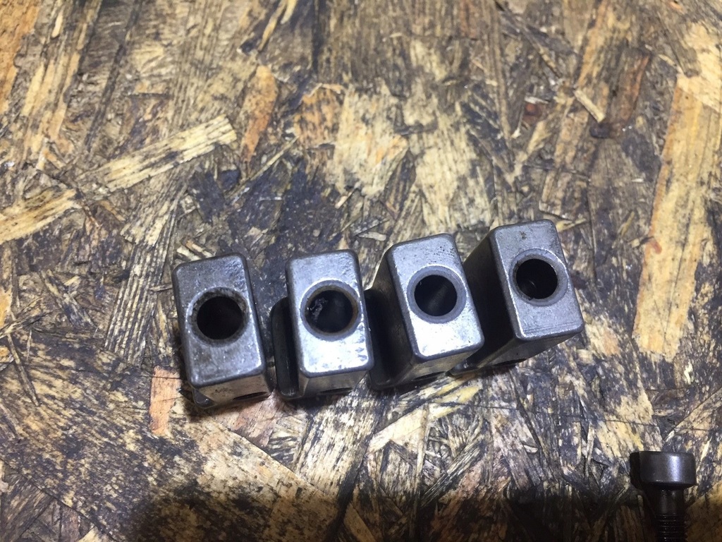 фото №11, Audi a3 8p 1.9 tdi кронштейн гвинтик кріплення вприску