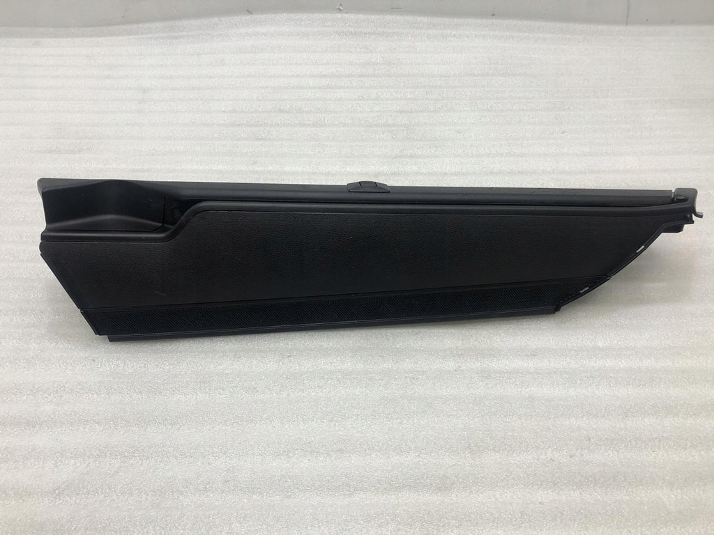 фото №1, Молдинг багажника ліва mercedes w204 2048600124