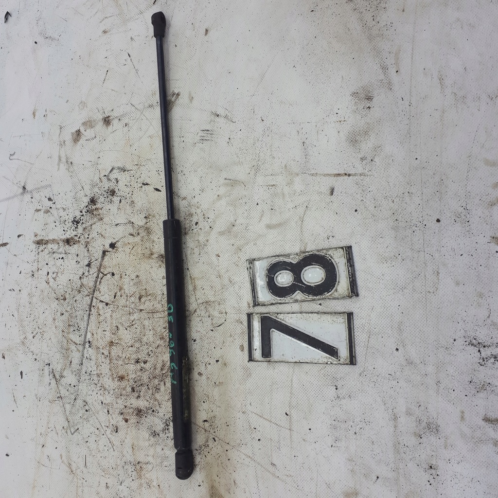 фото №1, Audi a3 8l 3d привод крышки задняя