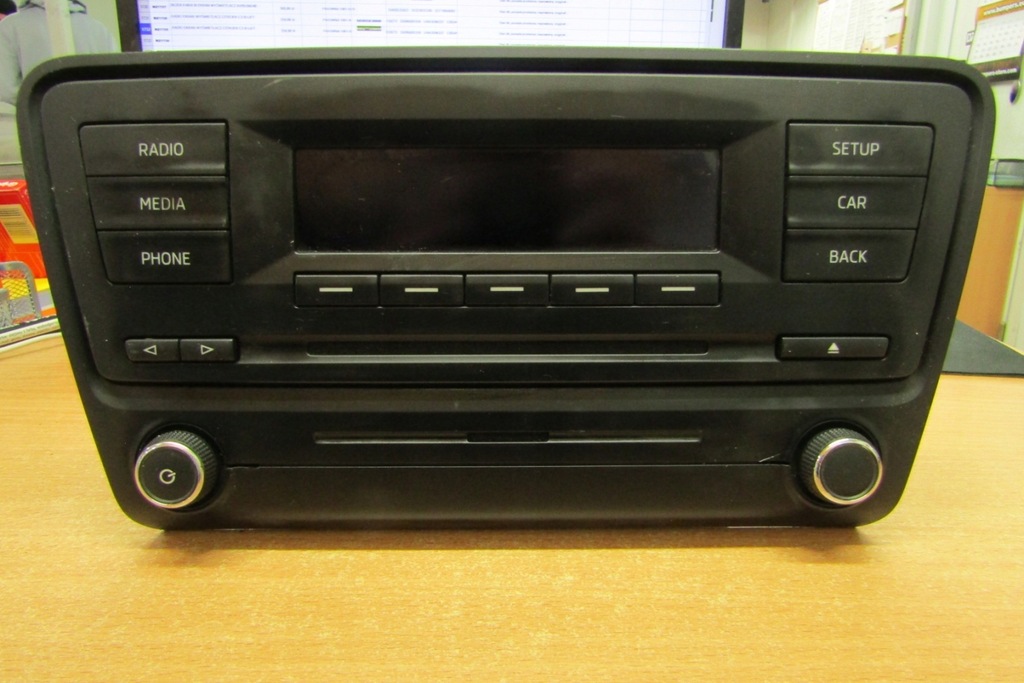 фото №1, Радио 5e0035875 skoda octavia iii