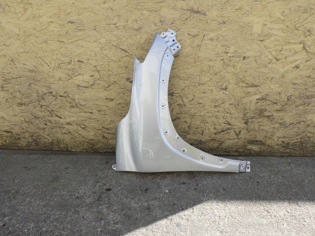 фото №1, Toyota corolla cross 21- крыло правый передний