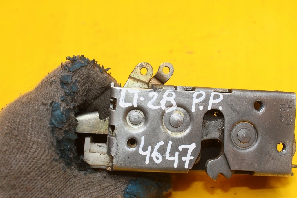 фото №6, Volkswagen оригинальный номер 9017200235 замок дверь